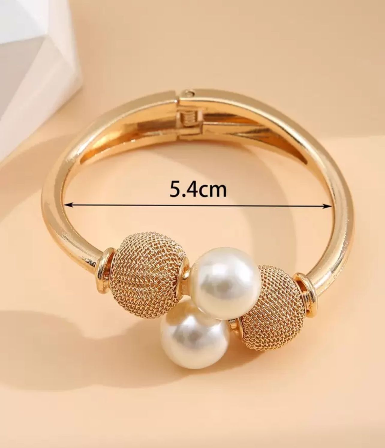 Faux Pearl Decor Bangle