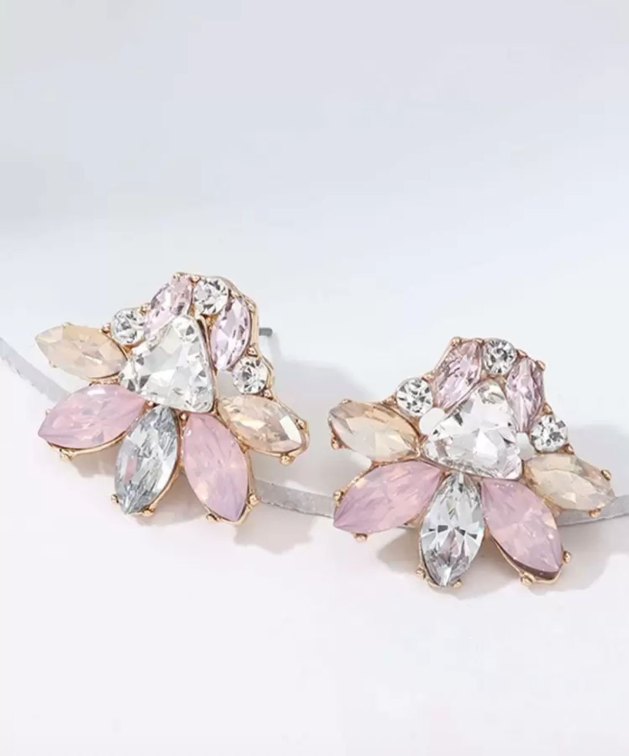 1 Pair Pink Rhinestone Bee Stud Earrings