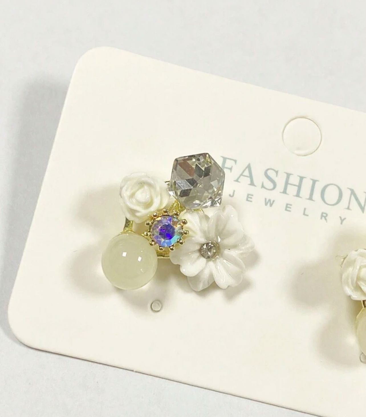 1 Pair Vintage Floral Crystal Earrings